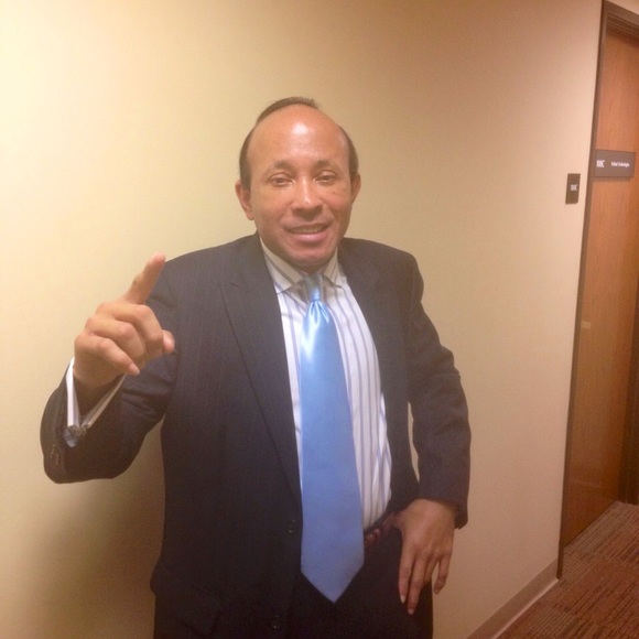 Meet your Posher, Carlos - Picture 1 of 1